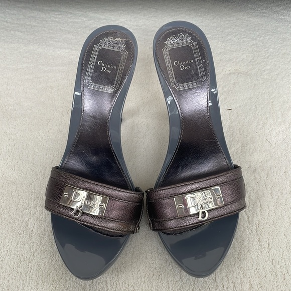 CHRISIAN DIOR HEELS, 6 1/2 - Picture 2 of 10